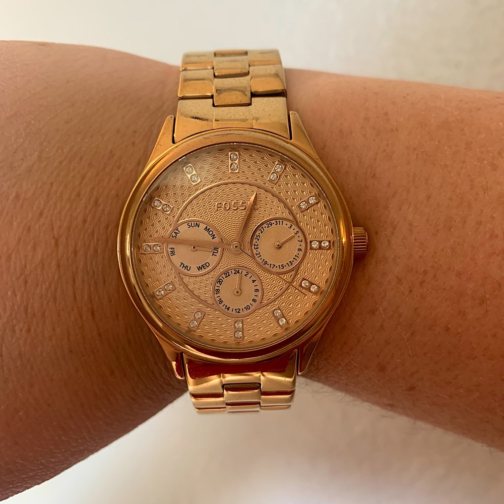 Gold fossil watch